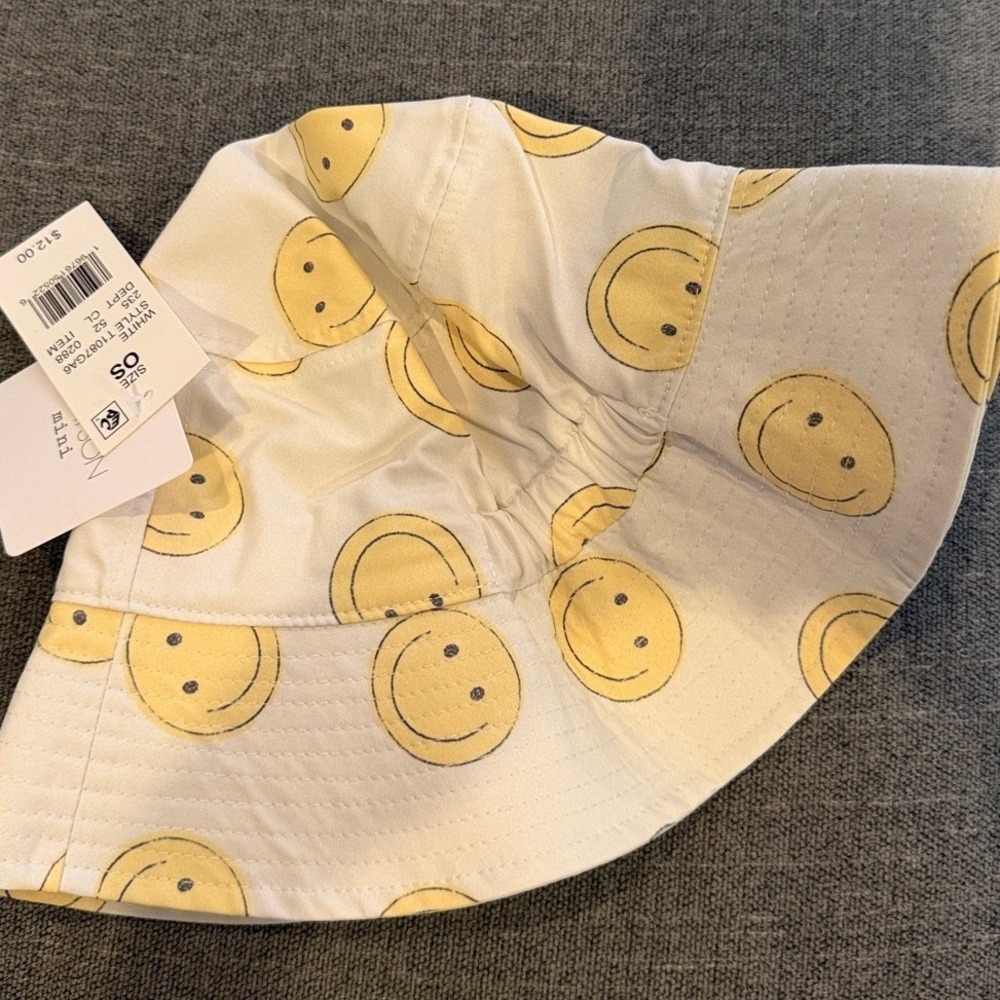 Grayson Threads Cream Smiley Face Bucket Hat for Kids